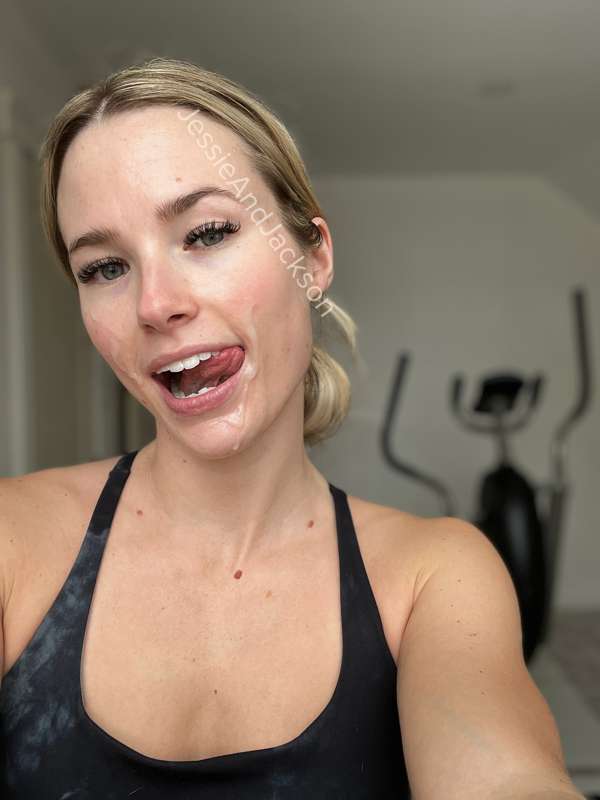 **Some pictures from yesterdays facial** 💦💦
How do I look? 😋.. 10