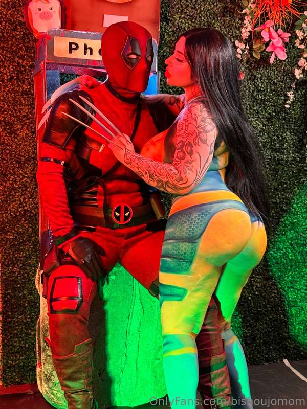 Behind the scenes: Getting mating pressed by Deadpool was a .. 1