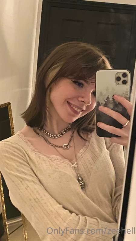 cut my hair short again hehe :)