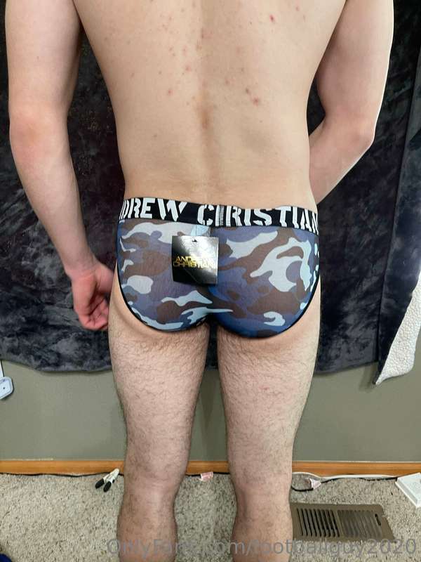 Andrew Christian looks pretty good on me! Set 2 21