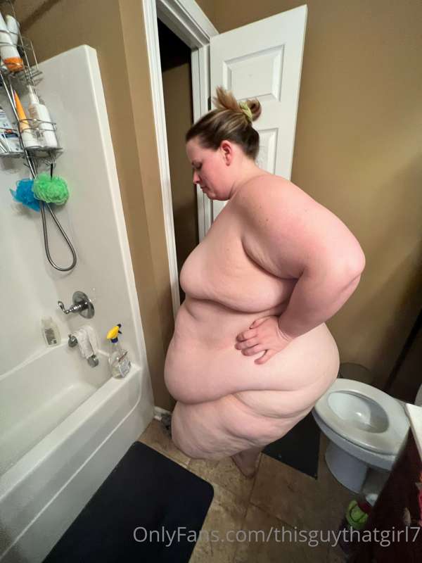 A little pre-shower action on a Monday night. Hope you like .. 7
