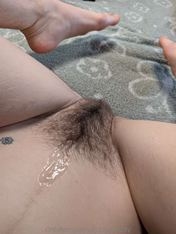 Is this your favorite hairy pussy?