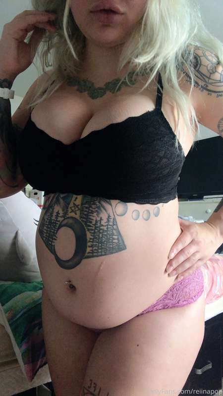 off or on? big breakfast today! 💕♥️ watch me grow~ Like this.. 3