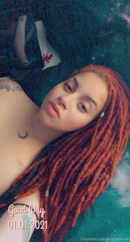 💜25% off my main Onlyfans page!💜  Onlyfans.com/RogueNerdd