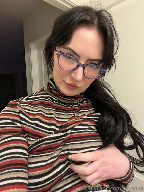 What do you want me to do with this top? 🥵