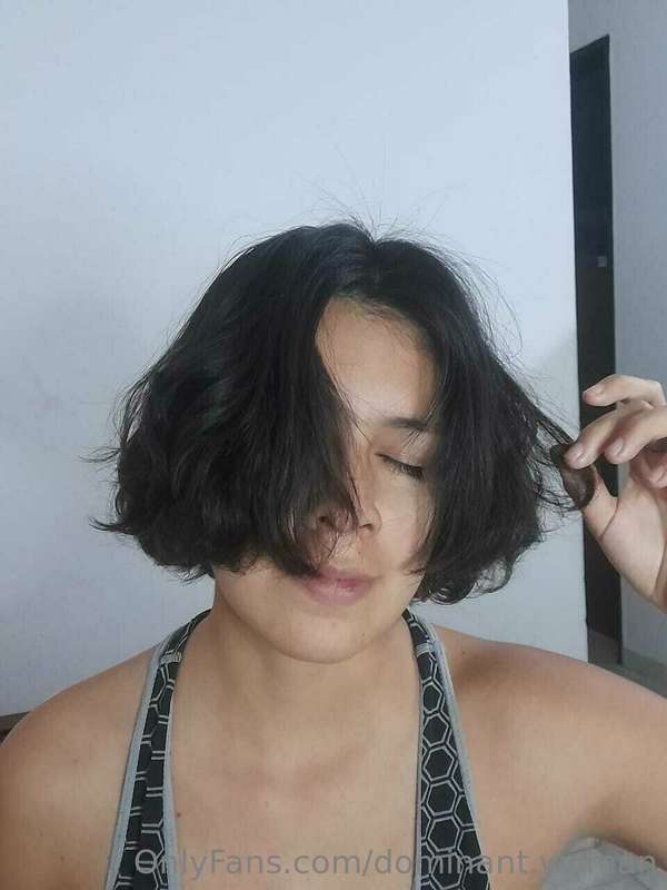 My hair is very soft :')