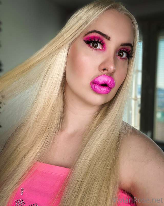 Love this look 💗 @vivianroseofficial