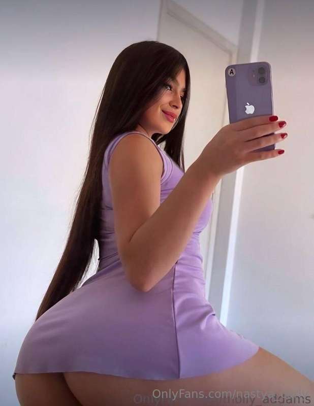 LATINA @molly_addams wants to ride your fat cock 💦🥵 If you'r..