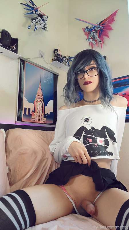 crop tops and skirts  ;3 love you all💖 12