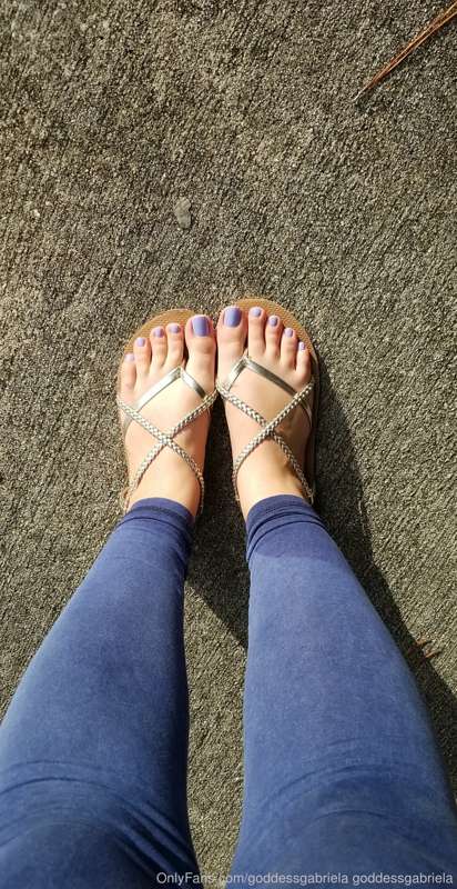 Look at my cute new pedicure! 😍 2
