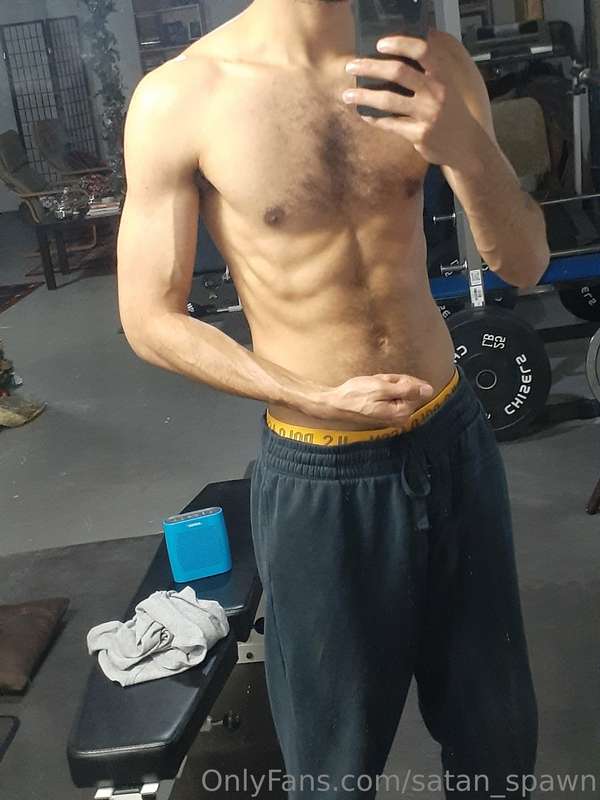 Post workout and shower pics/vid