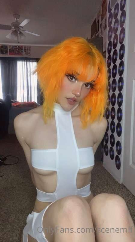 should i make a new vid in my new cosplay? 🧡 2