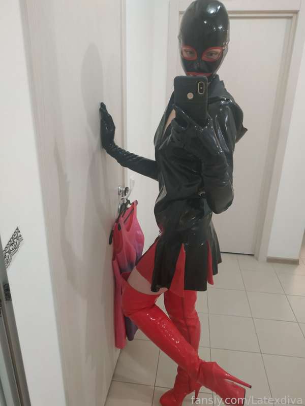Latexdiva - Fansly - 07 Oct, 2022 4