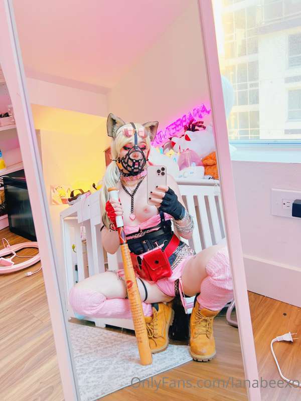 Absolutely love this Harley Quinn cosplay 💕♦️♠️💋 what do you.. 7