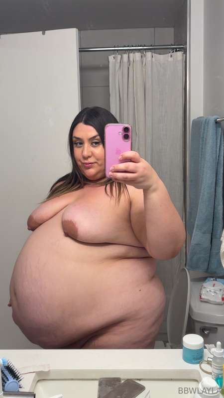 I’m swelling up like a prized fucking pig lately 😳my belly i.. 1