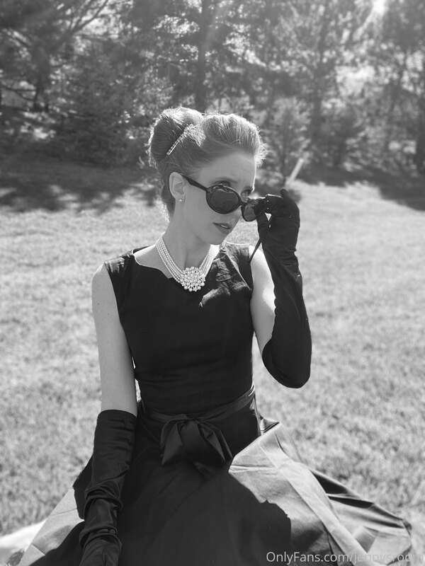 I have some Audrey Hepburn vibes for you today! Thanks to Ad.. 6