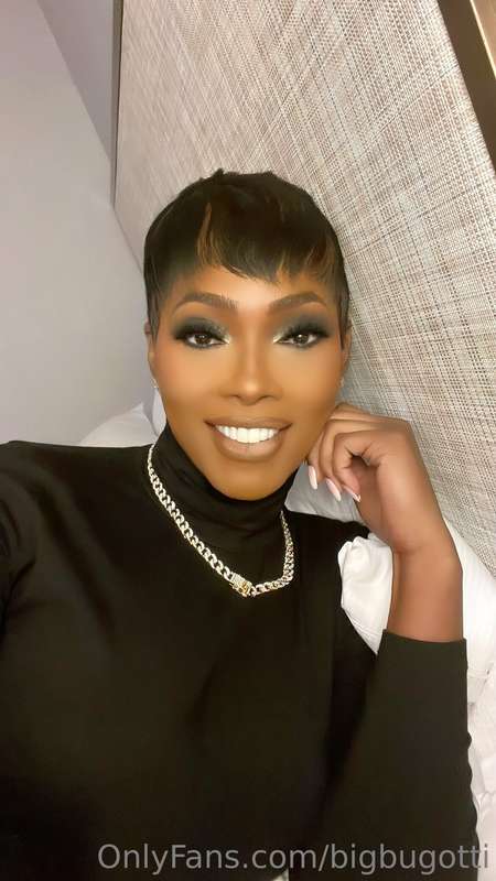 It should be a Crime being this Pretty🖤 2