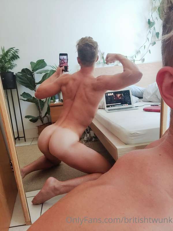 Sending photos to daddy whilst he's at work, getting him exc.. 2