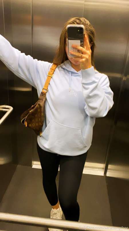 Swipe to see me flash in the lift -> 1
