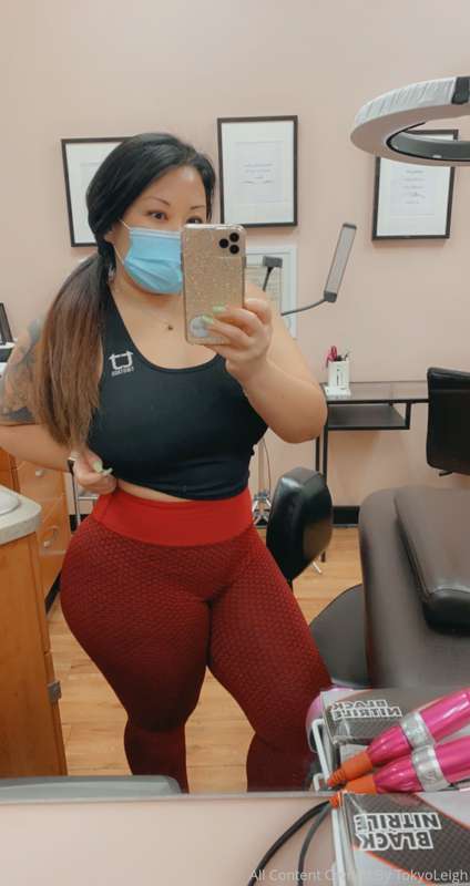 Wanna see the naughty pics I take at work today? Send your t..