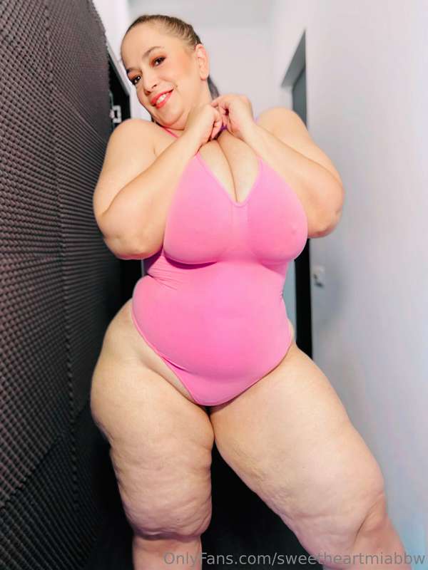 I just love the color of this bodysuit ! 9
