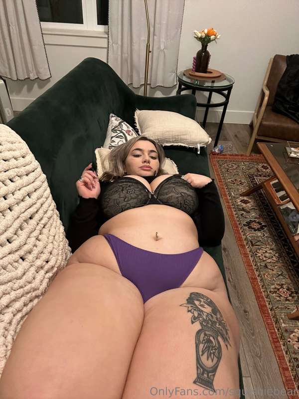 So wet you can slide right in 🤤💦 2