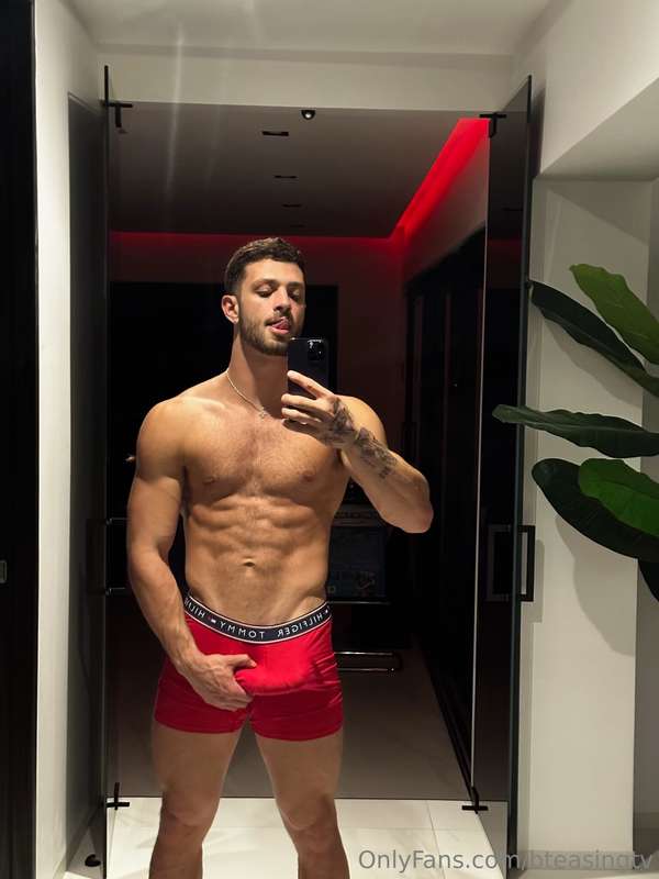 GM🥵 SUB TO VIP PAGE FOR 50% 😍 FREE GUFT WHEN U SUB🍆