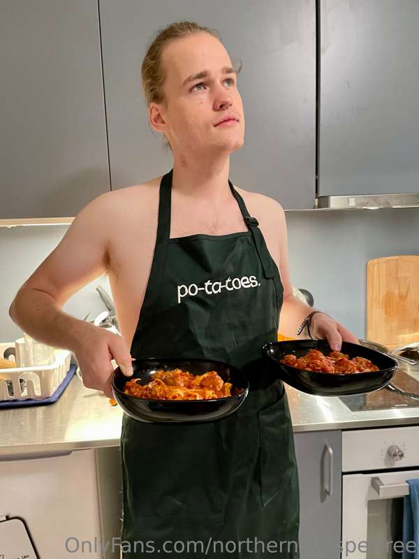 19+ minute Nude cooking video where I make tagliatelle with .. 1