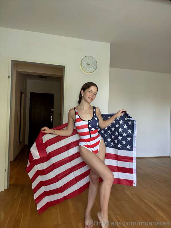 Happy Independence Day 💫I chose the most revealing look toda..