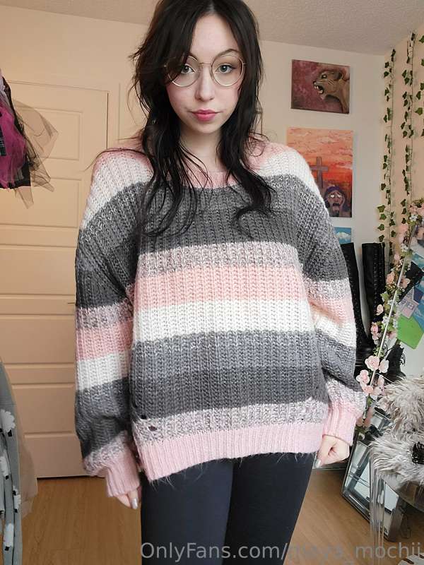 swipe to the end to see the sweater on LOL 2