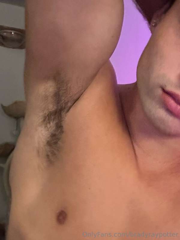 Come lick em bby don’t be shy send me a DM and ill show you ..