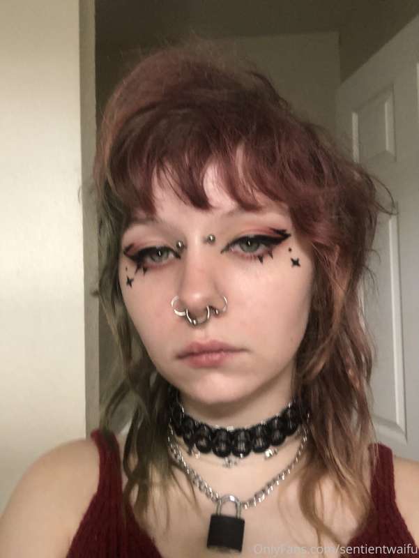 **Bonus pic:** my eyeliner turned out so good that I wanted ..