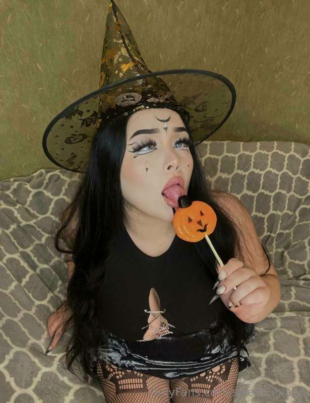Happy Halloween and my playful mood🤪😈🔥