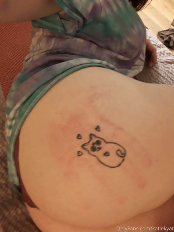 Spanked hard enough to leave a mark! :0 2