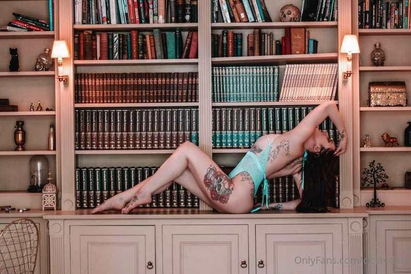 A proper pose image 👌