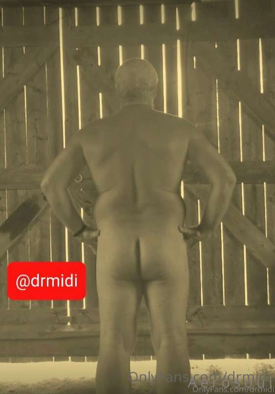 Subscribe now to my friend @drmidi ❤️  Music man is a lifelo.. 1