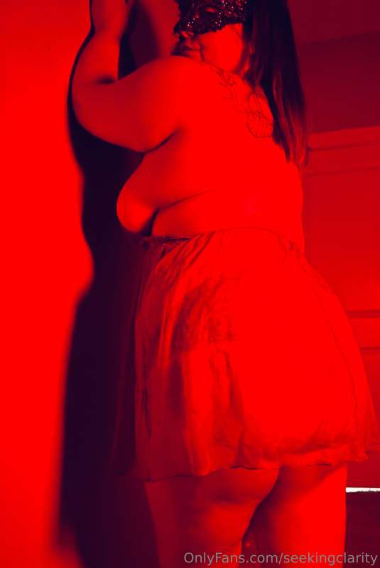Preview of tonight’s photo shoot. Like for more! 4
