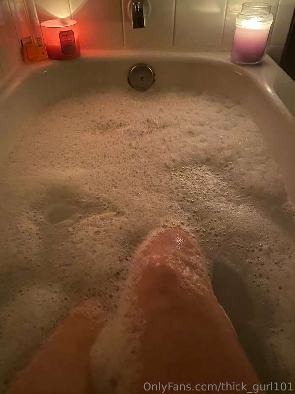 Thick_Gurl101 - Onlyfans - 26 Oct, 2023 1