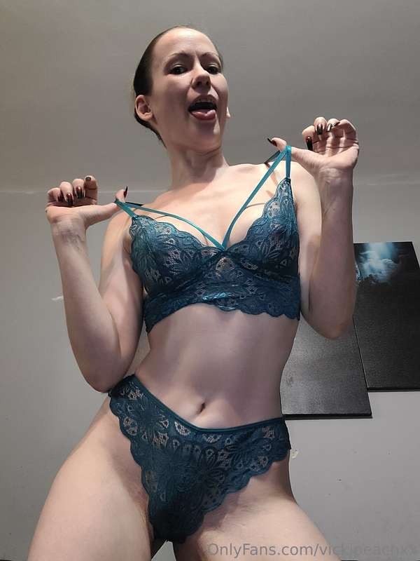 Front?Back?Which would u prefer 😈💦