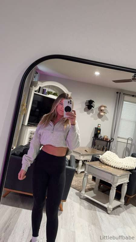 feeling cute & ready for hair appt (more blonde incoming)