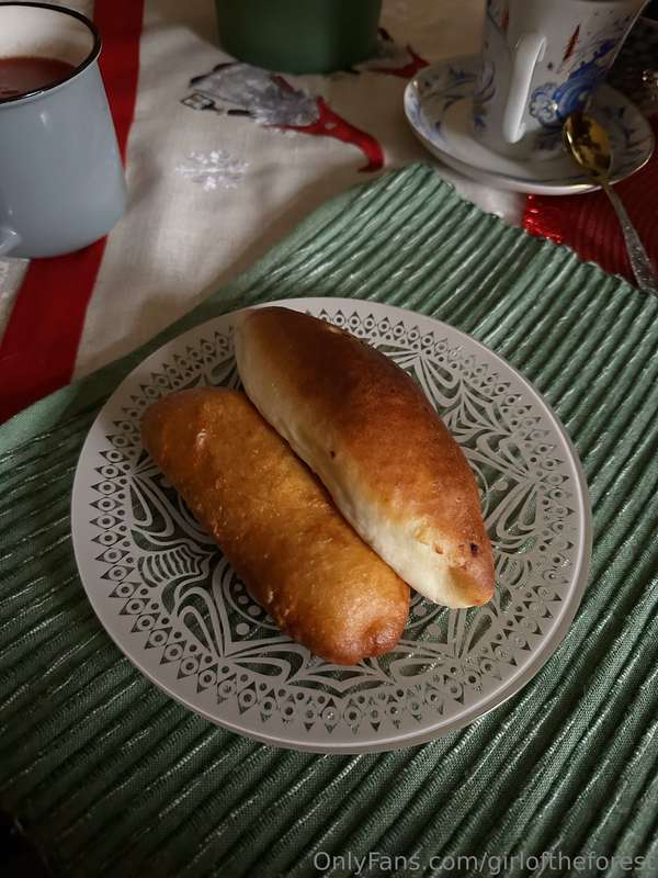 Ate these two perfect meat and cabbage pies to stay in perfe..