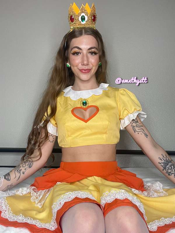 trying to decide if I should fuck Mario or Luigi first❣️🥰 1