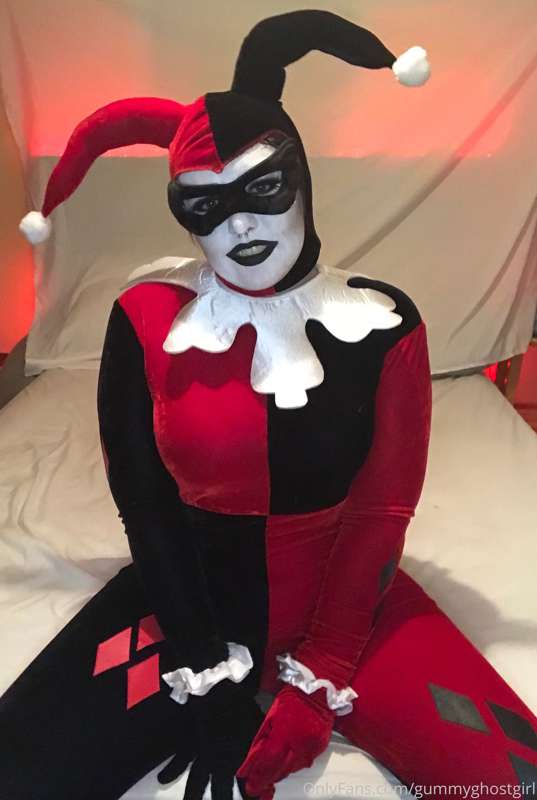 Like what you see Puddin’? ❤️🖤 1