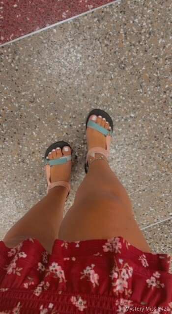 I love when my pretty feet get rubbed, kissed, or licked.