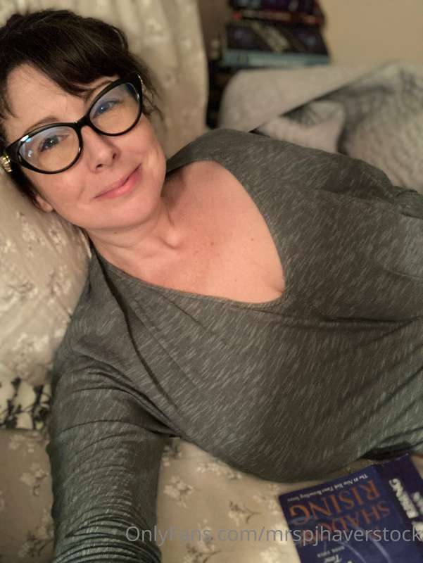 You should come distract me from my book… 🤓