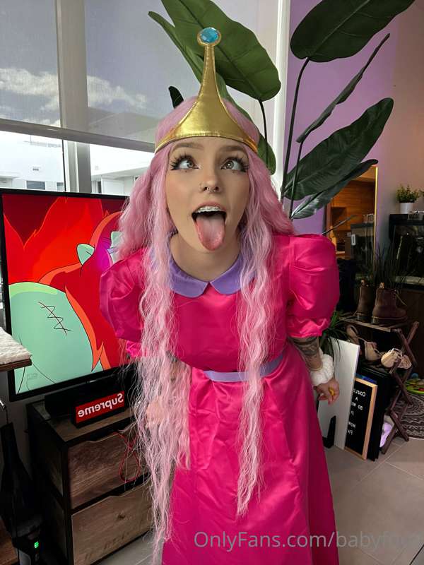 Princess Bubblegums hair isn't the only thing that's pink 😳😏.. 14