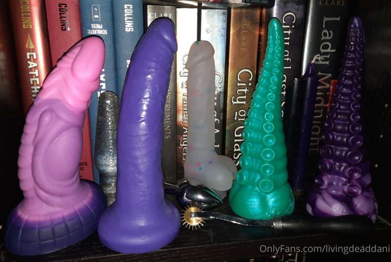Choose your weapon 😘