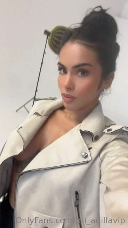 quiet on the set 📸