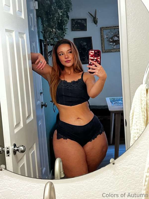 LIVE @ 5pm PST!! 💋