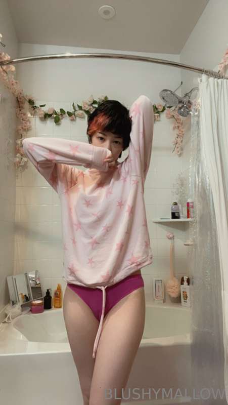 this is my new favorite toy~  second half of the pictures is.. 6